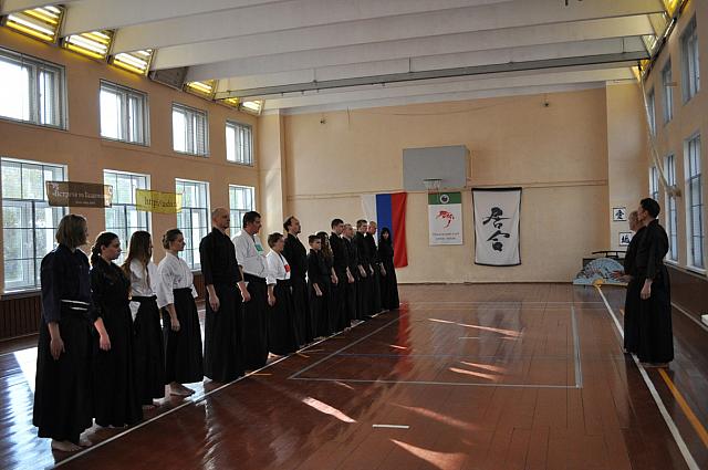 2011 (33)
